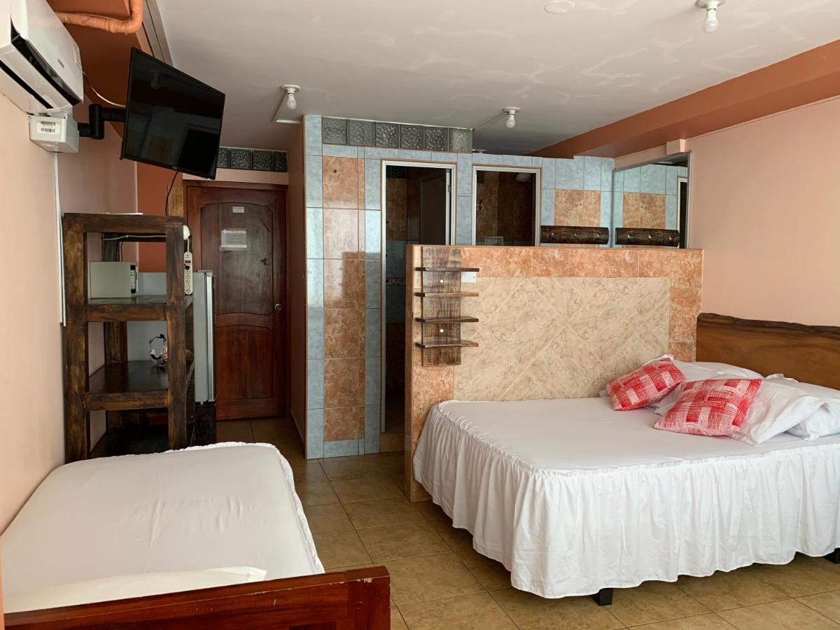 Hotel La Barca Atacames Extérieur photo