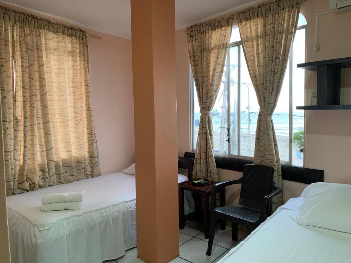 Hotel La Barca Atacames Extérieur photo