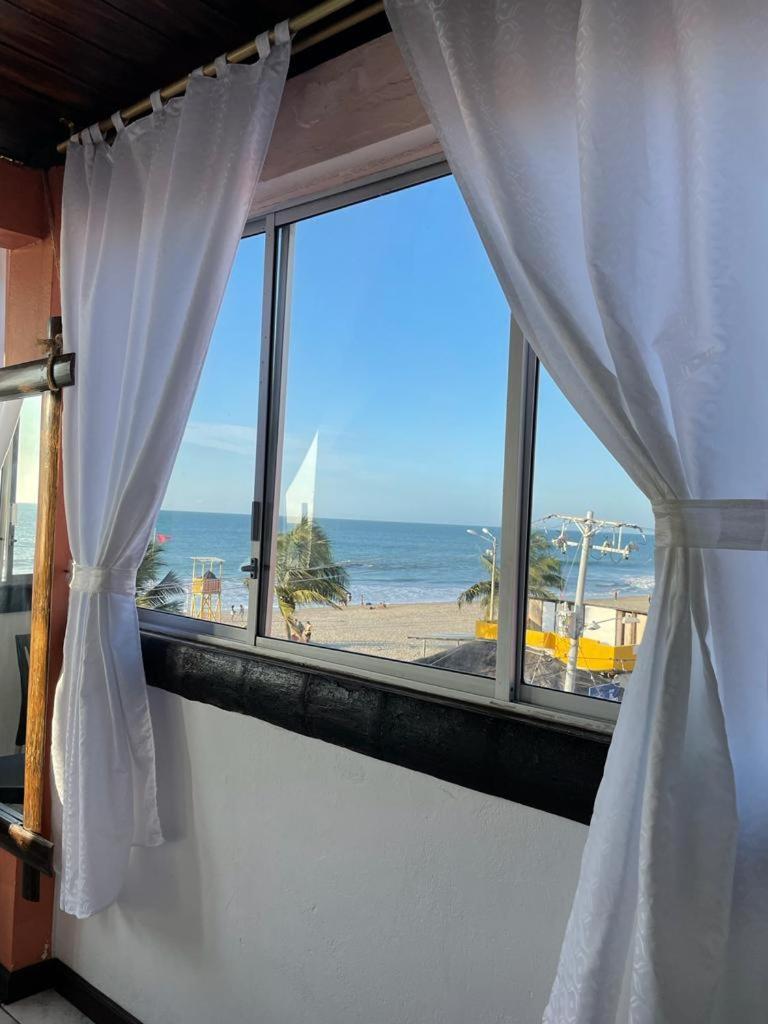 Hotel La Barca Atacames Extérieur photo