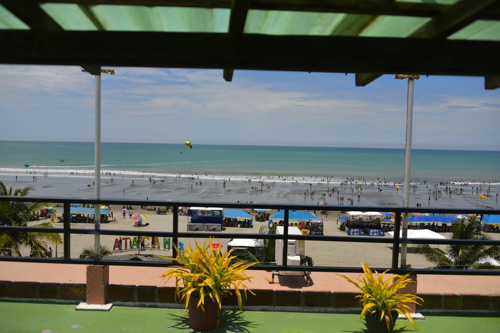 Hotel La Barca Atacames Extérieur photo