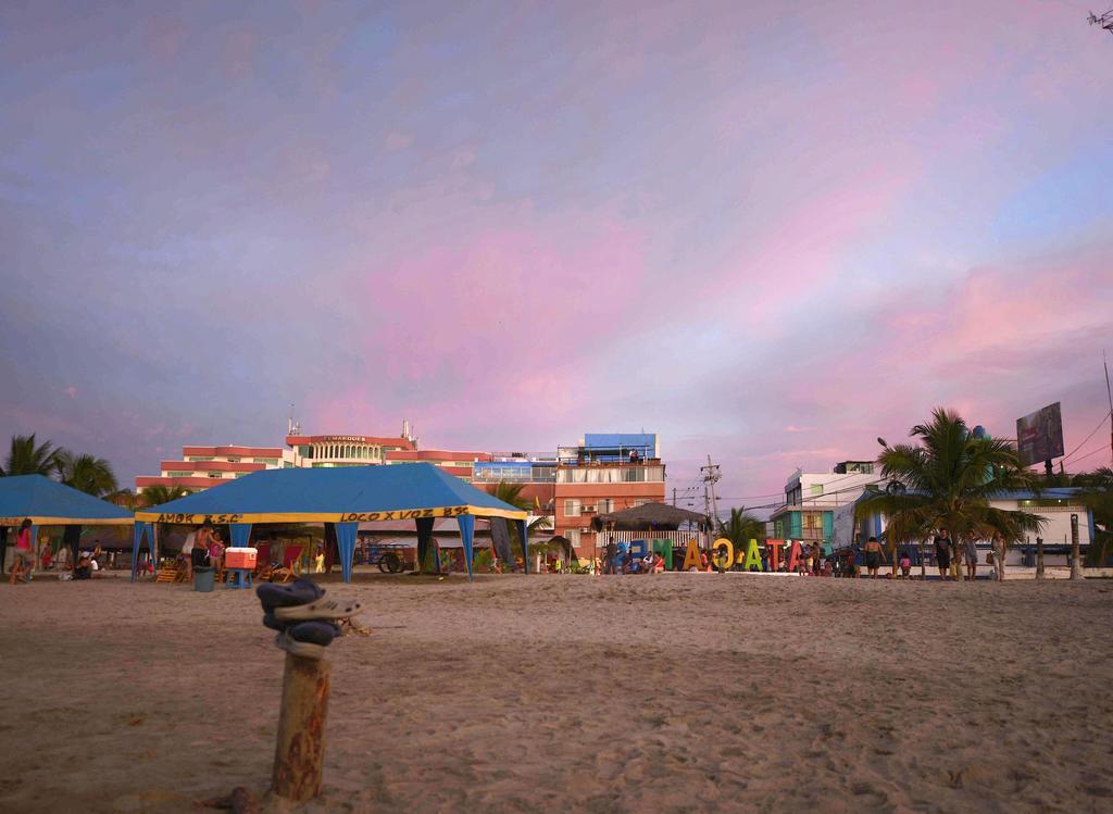 Hotel La Barca Atacames Extérieur photo