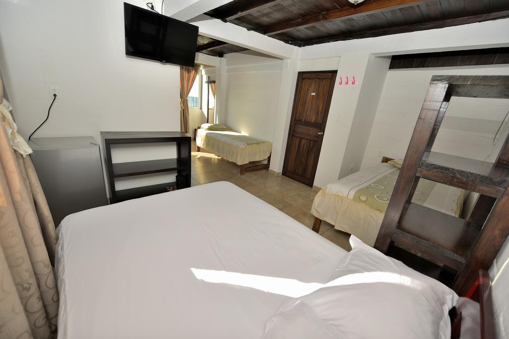Hotel La Barca Atacames Extérieur photo