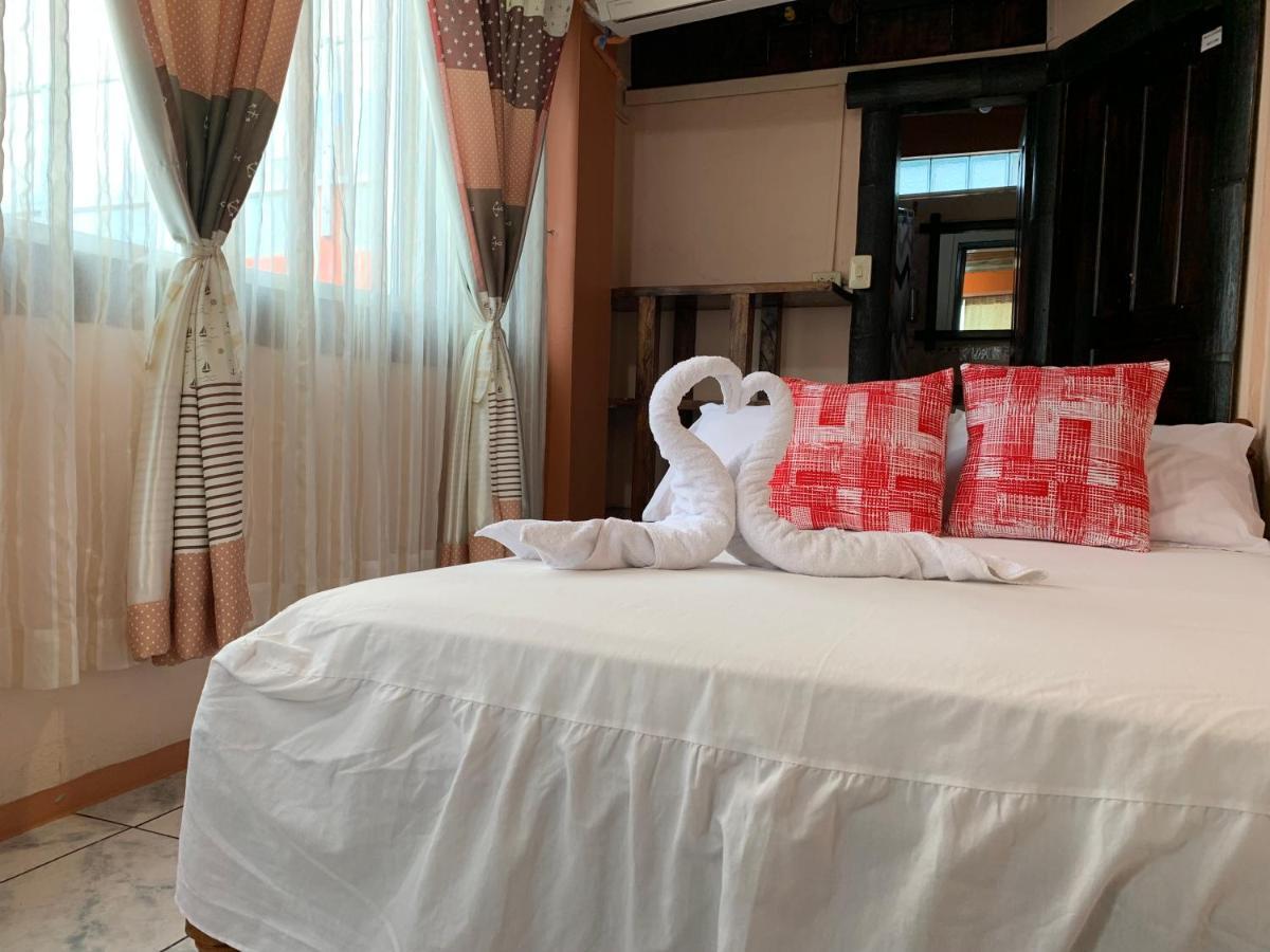 Hotel La Barca Atacames Extérieur photo